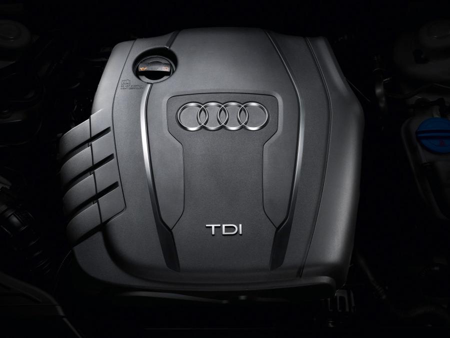 Моторный отсек Audi A4 2.0 TDI Quattro Avant (B8, 8K) 2012 года  (фото 17 из 19)